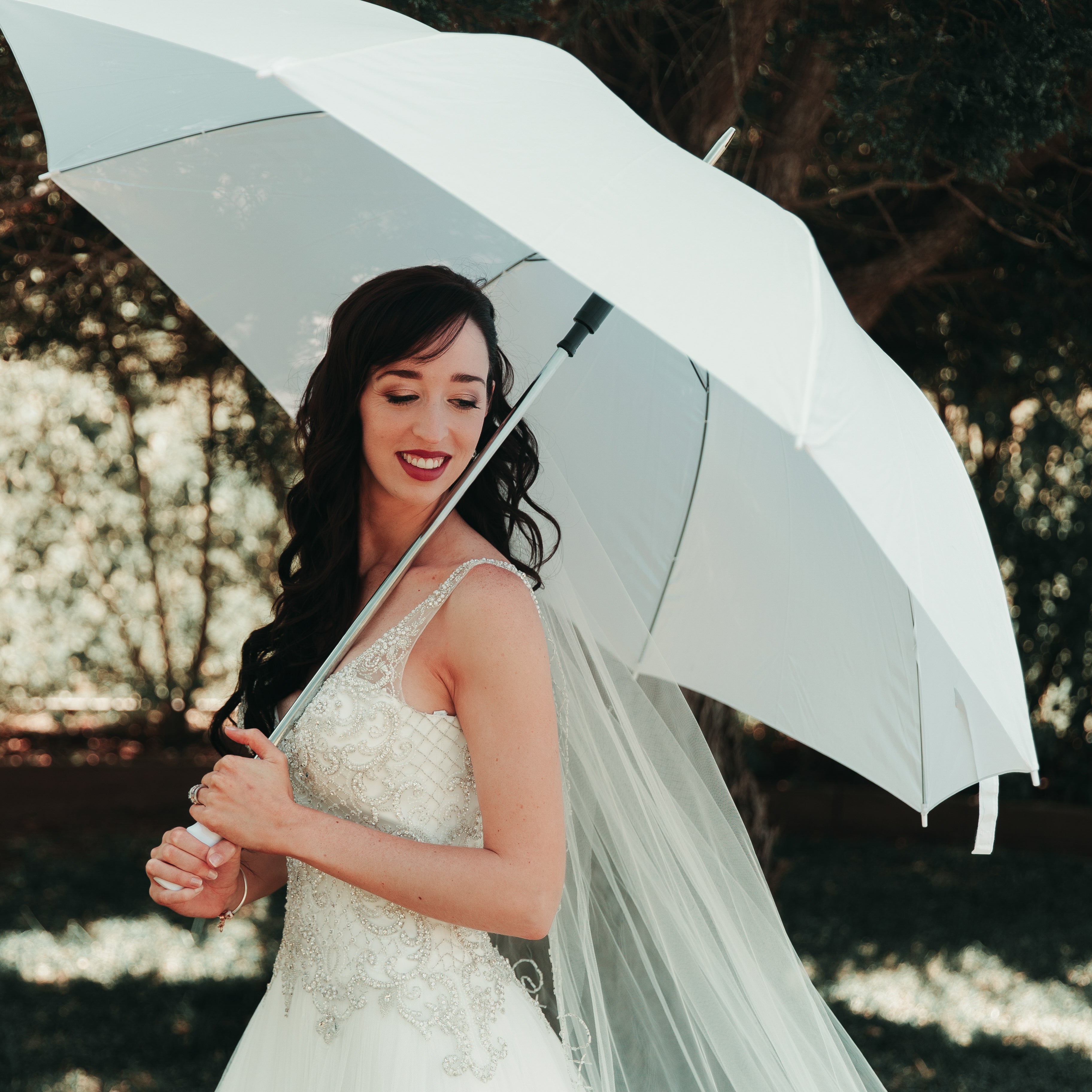 Vintage Portrait Of A Stunning Aristocratic Girl In A White Lace Dress  Walking Outdoors Holding A White Umbrella In Her Hands. Victorian Era.  Stock Photo, Picture and Royalty Free Image. Image 185856125.